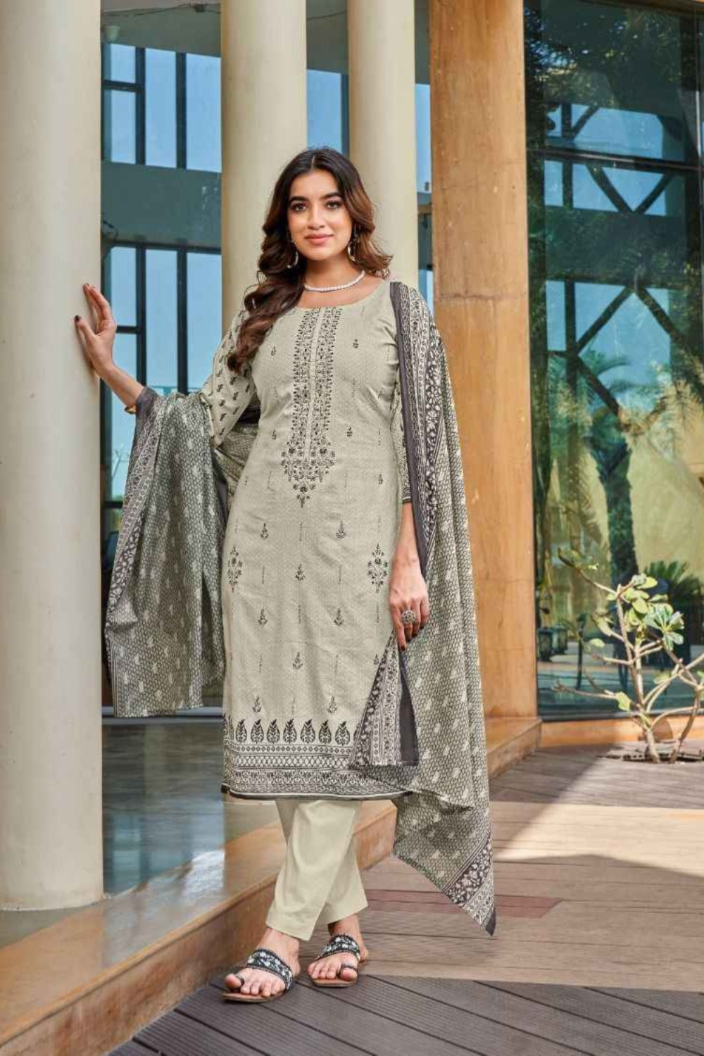 Embroidered Lawn Fabrics (UNSTITCHED)