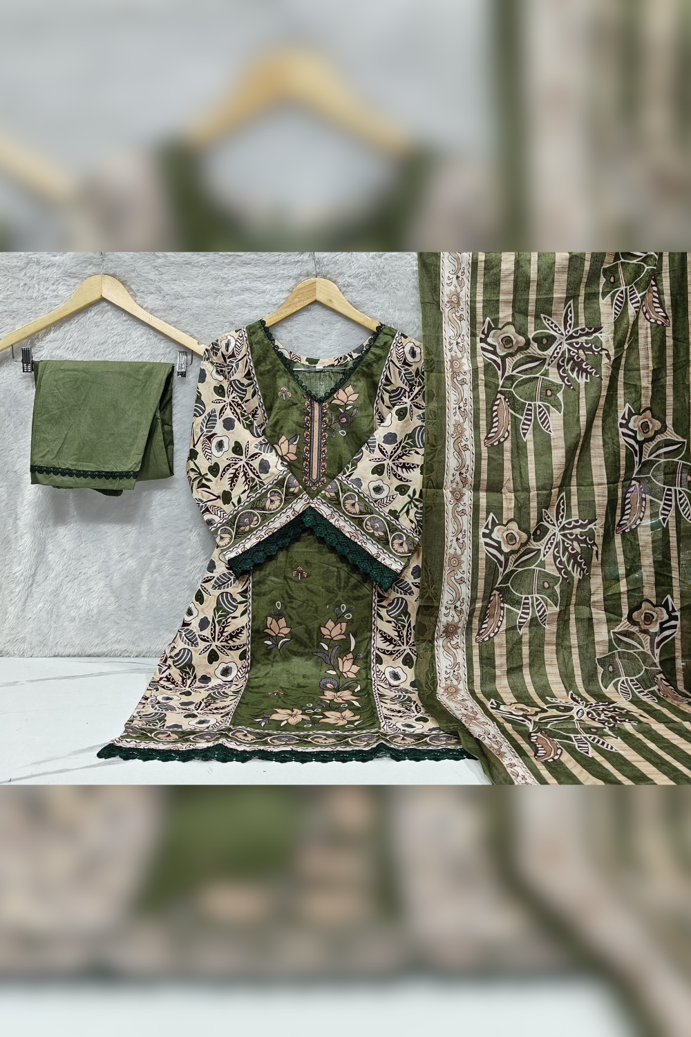 Readymade Pure Lawn Cotton Suits
