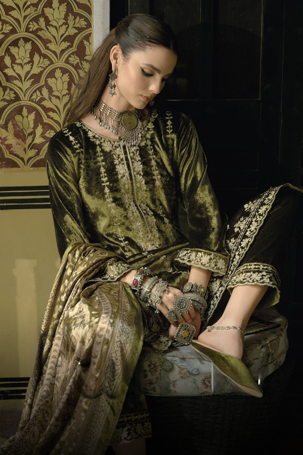 Luxury Velvet With Brasso Dupatta (UNSTITCHED)