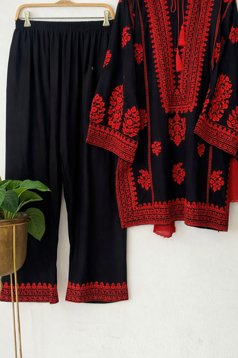 Premium Pakistani Embroidered Suit (Readymade)