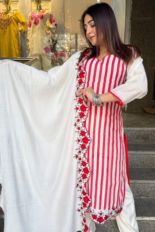 Elegant Vertical Print Fabric (UNSTITCHED)